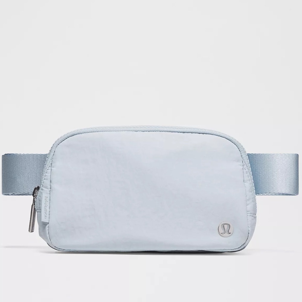 Lululemon Everywhere Belt Bag Sky Blue